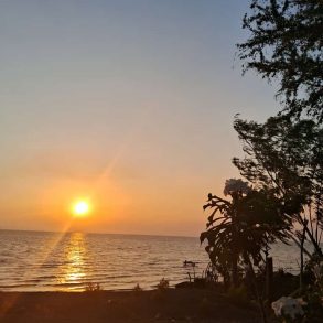 OMETEPE TWO HOMES PLUS SMALL BAR BUSINESS ON THE LAKEFRONT